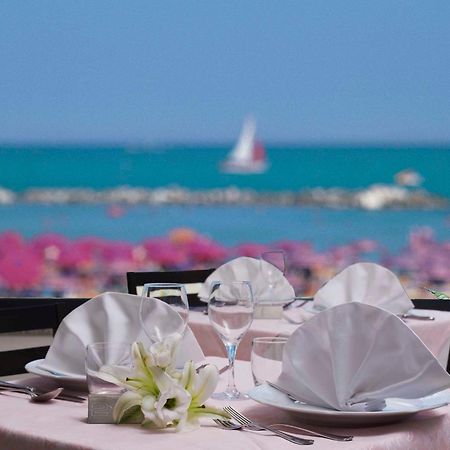 Hotel Napoleon Gabicce Mare Exterior photo